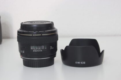 Canon EF 28mm f/1.8 USM inkl. Gegenlichtblende