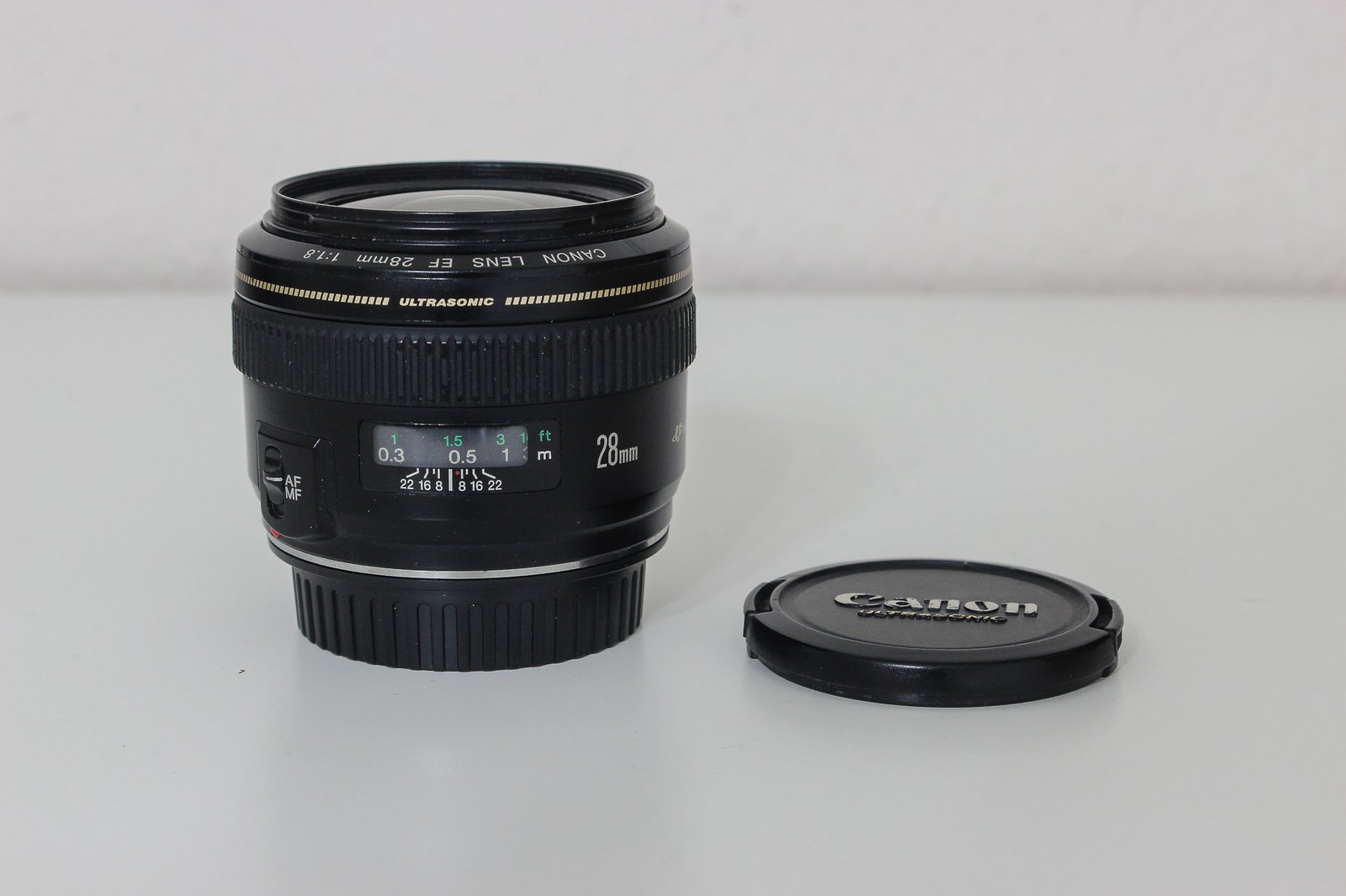 Canon EF 28mm f/1.8 USM inkl. Gegenlichtblende – Bild 3
